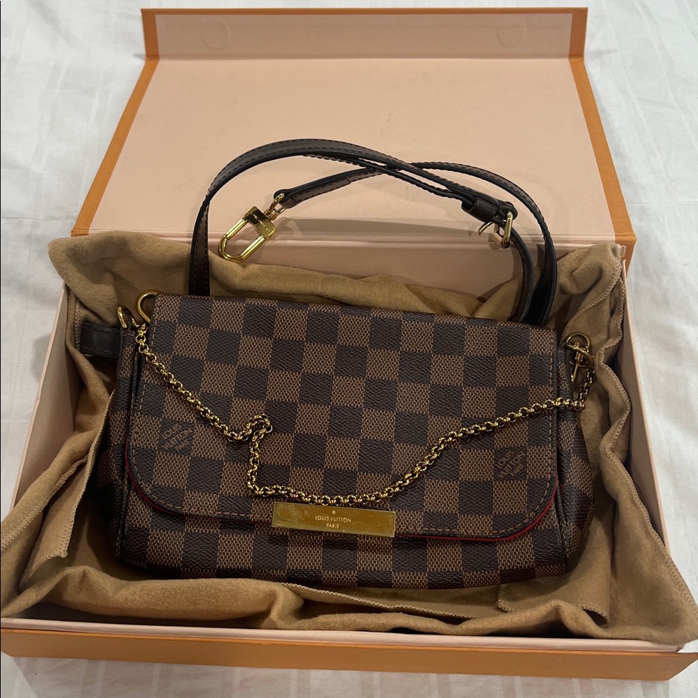 😍Beautiful authentic discontinued LV purse in excellent condition dust ba…